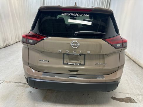 Certified 2024 Nissan Rogue SV image 7