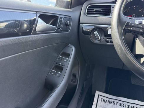 Used 2015 Volkswagen Jetta TDI SEL FWD image 31