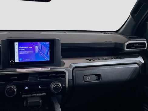 Used 2024 Toyota Tacoma TRD Sport image 19