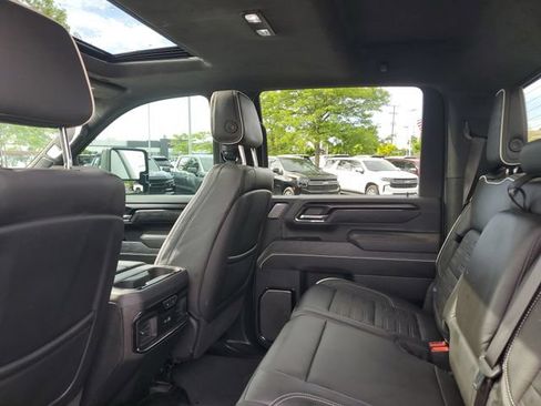 Certified 2024 GMC Sierra 2500 AT4X AWD/4WD image 8