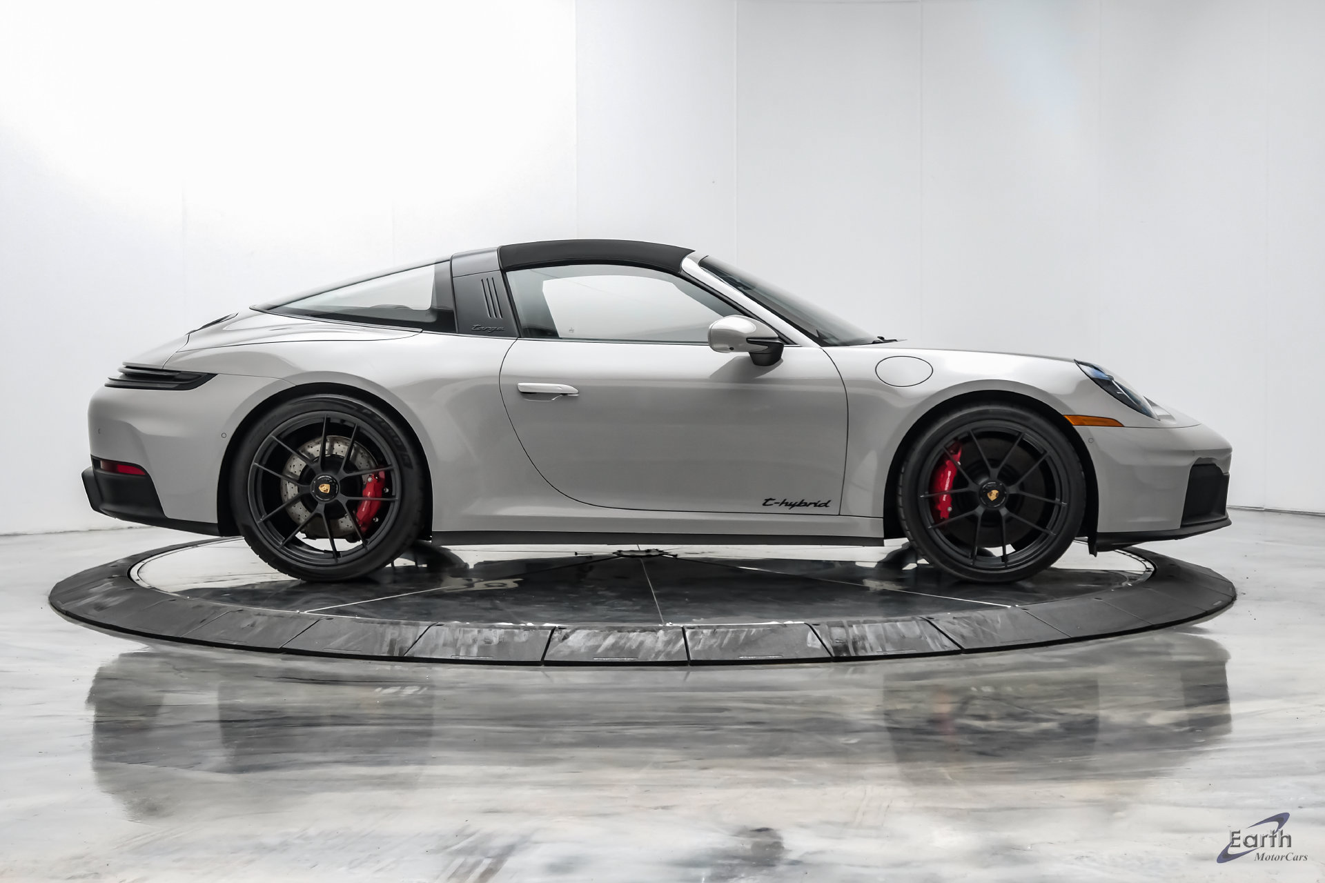 Used 2025 Porsche 911 Targa 4 GTS AWD/4WD image 27