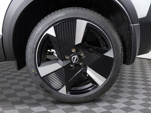 New 2026 Nissan Kicks SR w/ SR Premium Package image 11