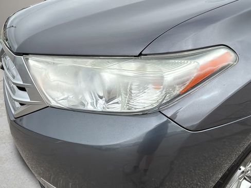 Used 2013 Toyota Highlander Limited FWD image 26