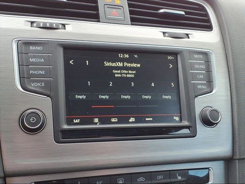 Used 2016 Volkswagen Golf Limited Edition image 14