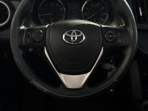 Used 2016 Toyota RAV4 XLE AWD/4WD image 17