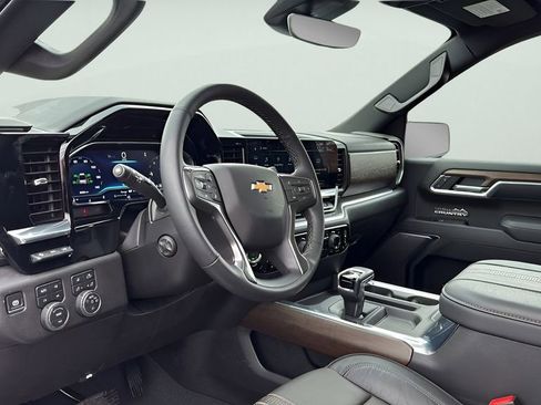 Used 2025 Chevrolet Silverado 1500 High Country w/ Technology Package image 23