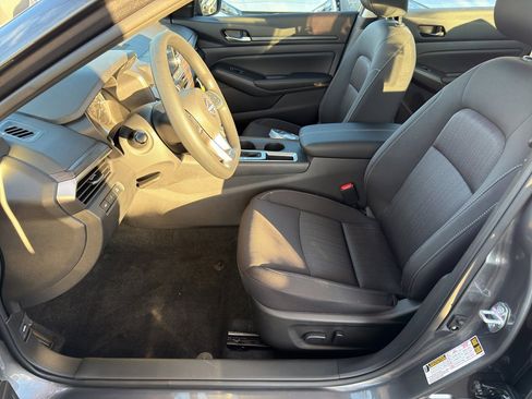 New 2025 Nissan Altima 2.5 SV image 14