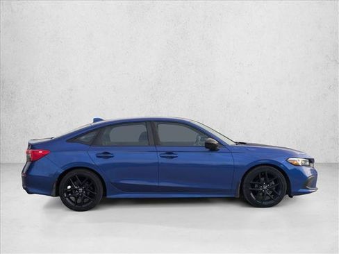 Used 2023 Honda Civic Sport image 4