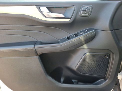 Certified 2022 Ford Escape Titanium w/ Titanium Elite Package image 10