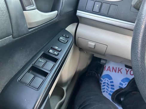 Used 2012 Toyota Camry LE image 19