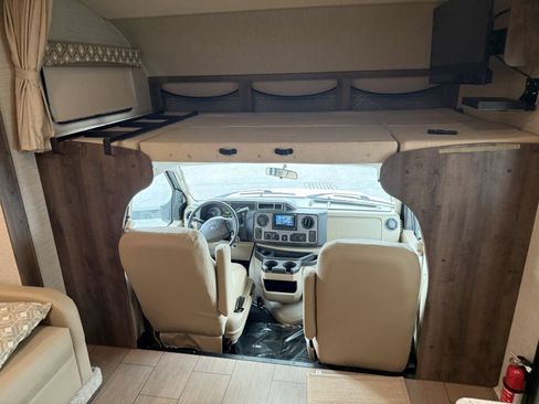 Used 2018 Ford E-450 and Econoline 450 Super Duty w/ Motorhome Prep Package RWD image 40