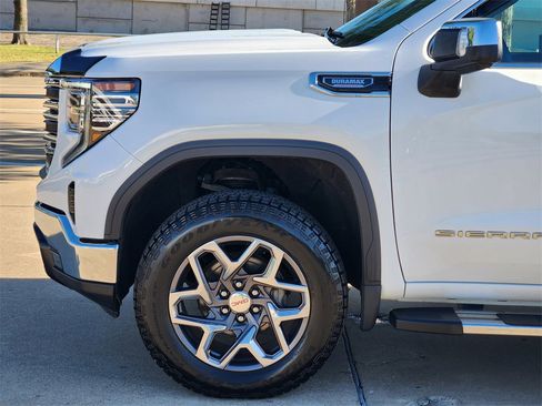 Used 2022 GMC Sierra 1500 SLT image 9