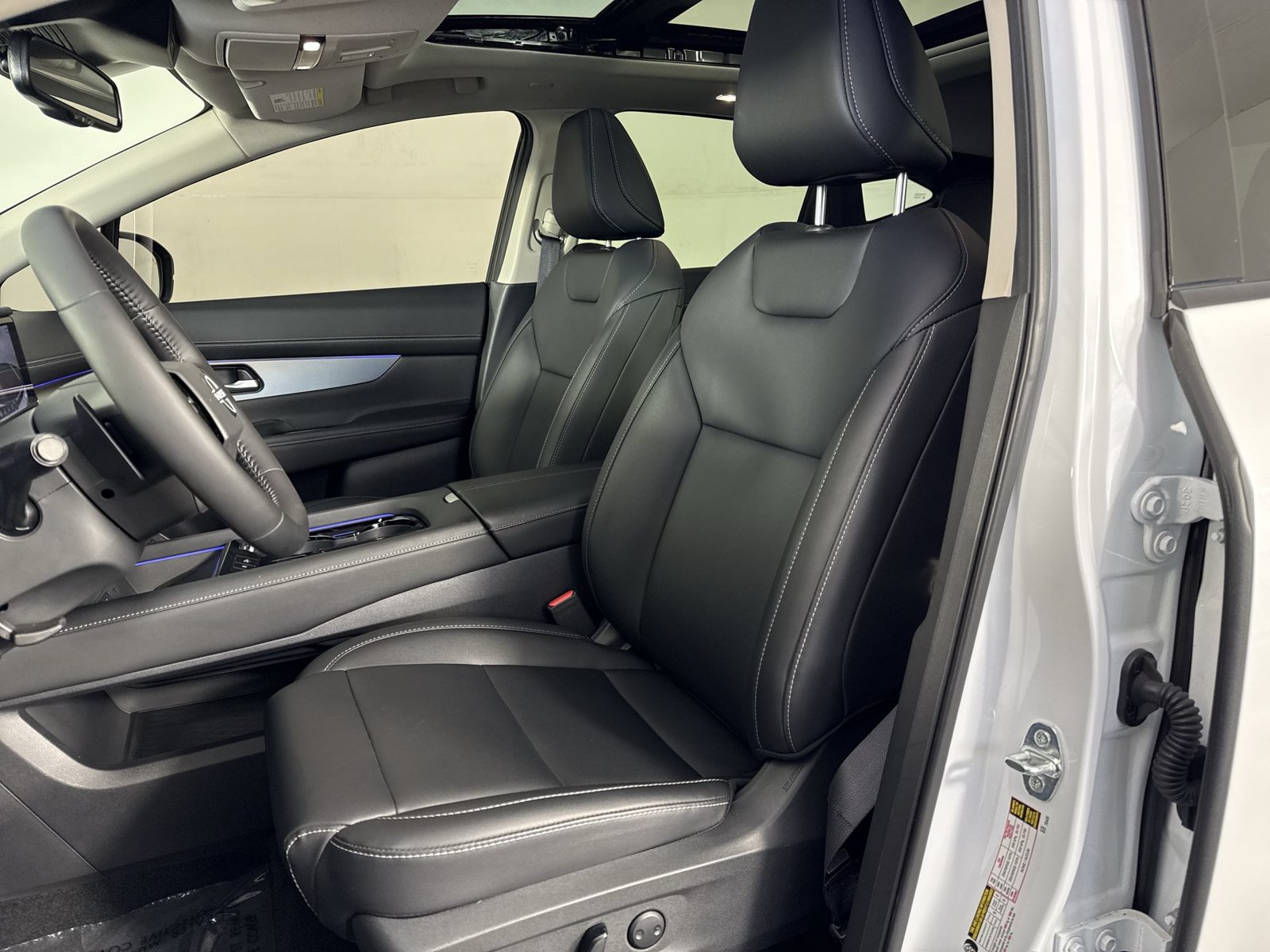 Certified 2025 Nissan Murano SL AWD/4WD image 22