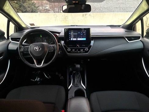 Used 2024 Toyota Corolla SE w/ SE Premium Package image 15