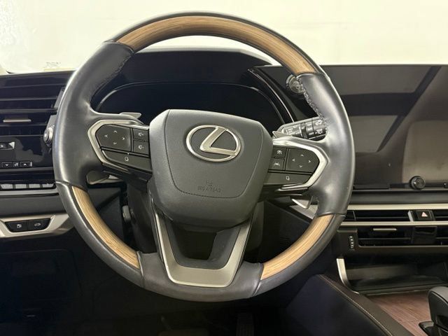 Used 2023 Lexus RX 350 w/ Accessory Package (Z1) AWD/4WD image 23