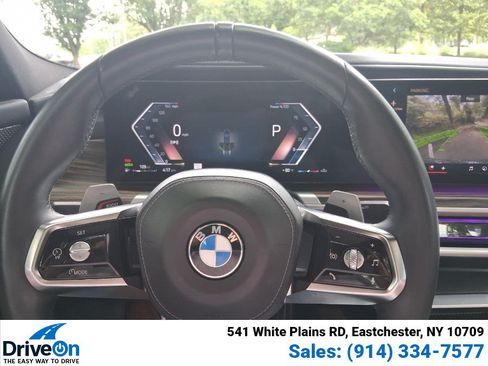 Used 2023 BMW 740i w/ Parking Assistance Package RWD image 9