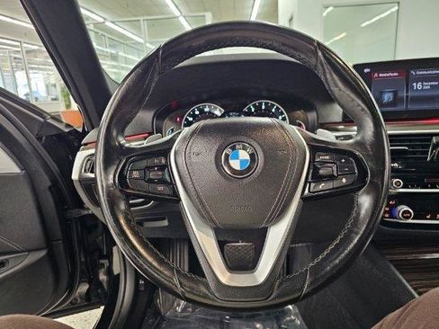 Used 2019 BMW 530i xDrive w/ Convenience Package AWD/4WD image 17