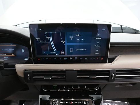 Used 2023 Lincoln Corsair Reserve image 31