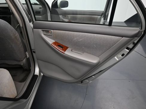Used 2003 Toyota Corolla LE FWD image 13