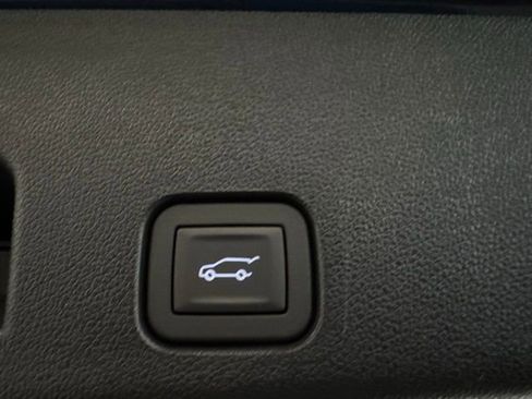 New 2026 Chevrolet Traverse LT w/ Driver Confidence Package image 8