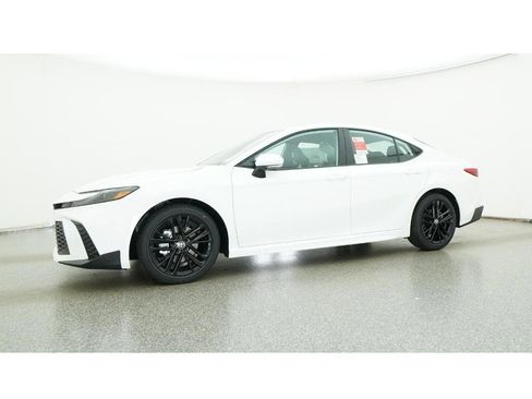 New 2026 Toyota Camry SE image 18