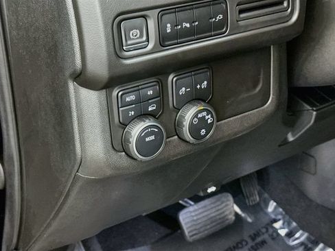 Used 2021 Chevrolet Tahoe LT w/ Rear Media and Nav Package AWD/4WD image 10