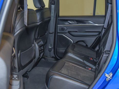 Used 2024 Jeep Grand Cherokee Trailhawk AWD/4WD image 6