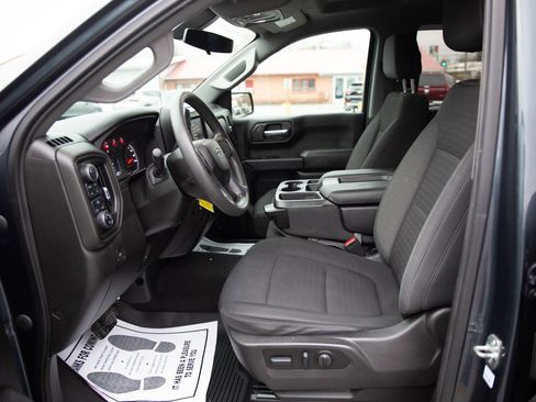 Used 2022 Chevrolet Silverado 1500 Custom Trail Boss image 2