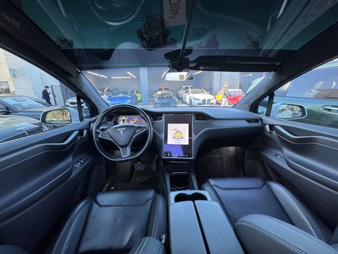Used 2019 Tesla Model X 100D image 10
