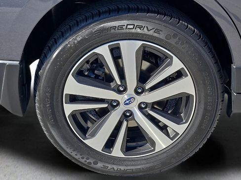 Used 2018 Subaru Outback 2.5i Limited image 8