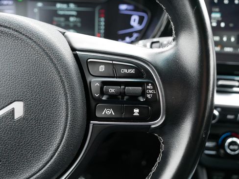 Certified 2022 Kia Niro Touring Special Edition image 30