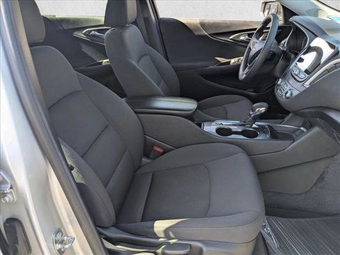 Used 2022 Chevrolet Malibu LT FWD image 19