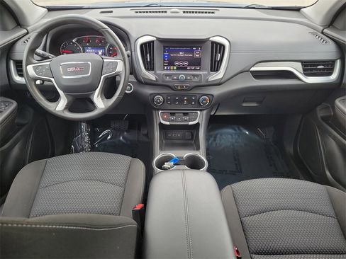 Used 2022 GMC Terrain SLE image 11