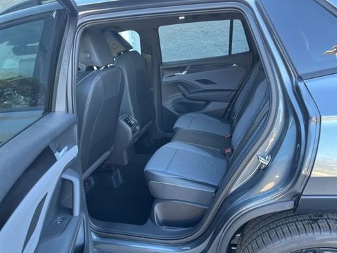 New 2026 Volkswagen Tiguan SE R-Line image 22