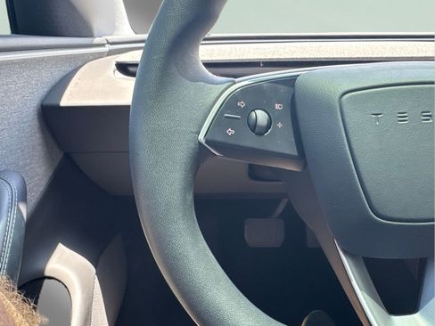 Used 2025 Tesla Model 3 Long Range RWD image 11