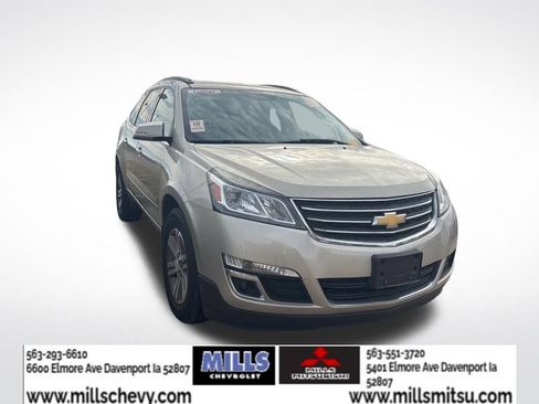 Used 2016 Chevrolet Traverse LT image 2