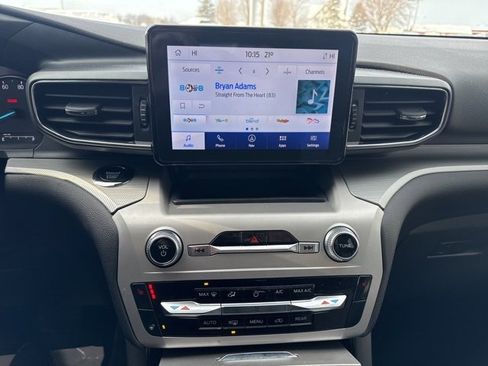 Used 2022 Ford Explorer XLT w/ Equipment Group 202A image 32