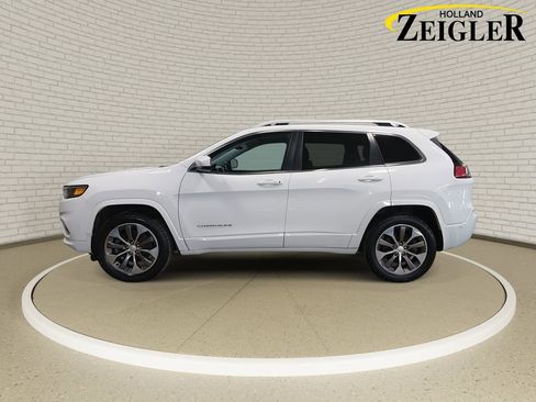 Used 2019 Jeep Cherokee Overland w/ Technology Group image 8