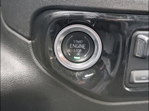 Used 2024 Chevrolet Silverado 2500 LT image 8