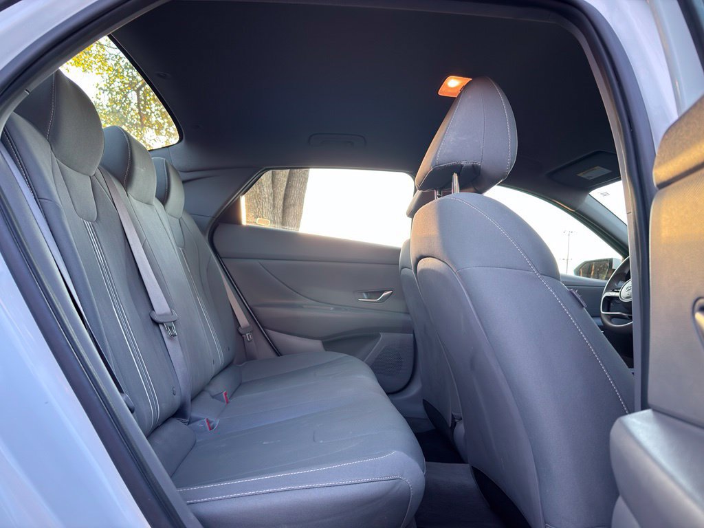 Used 2021 Hyundai Elantra SEL FWD image 27