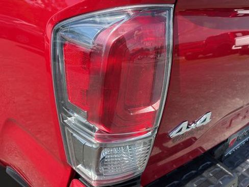 Used 2018 Toyota Tacoma Limited AWD/4WD image 29