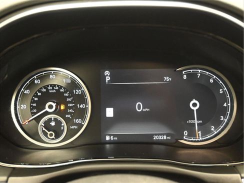 Used 2025 Genesis GV70 2.5T w/ Select Package AWD/4WD image 12