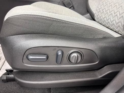 Used 2024 Chevrolet Equinox LS w/ LS Convenience Package AWD/4WD image 14