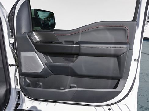 Used 2025 Ford F150 Raptor image 36