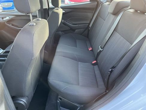 Used 2018 Ford Focus SE w/ Cold Weather Package image 25