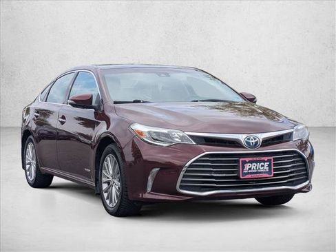 Used 2018 Toyota Avalon Limited w/ Carpet Mat Package FWD image 3