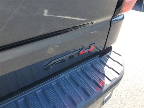 Used 2021 GMC Sierra 1500 AT4 w/ AT4 Preferred Package image 7