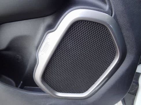 Used 2023 Jeep Renegade Latitude image 14