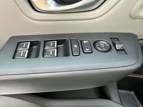 Used 2024 Honda Pilot Touring image 25