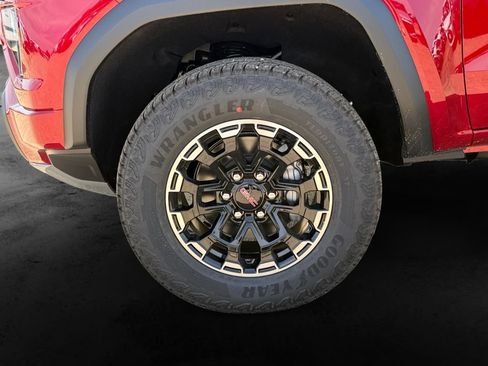 New 2026 GMC Canyon AT4 AWD/4WD image 11